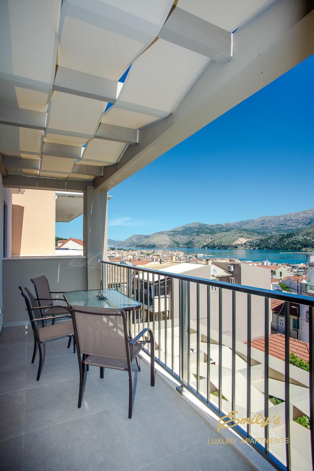 Emily'S Luxury Apartments Αργοστόλι Εξωτερικό φωτογραφία