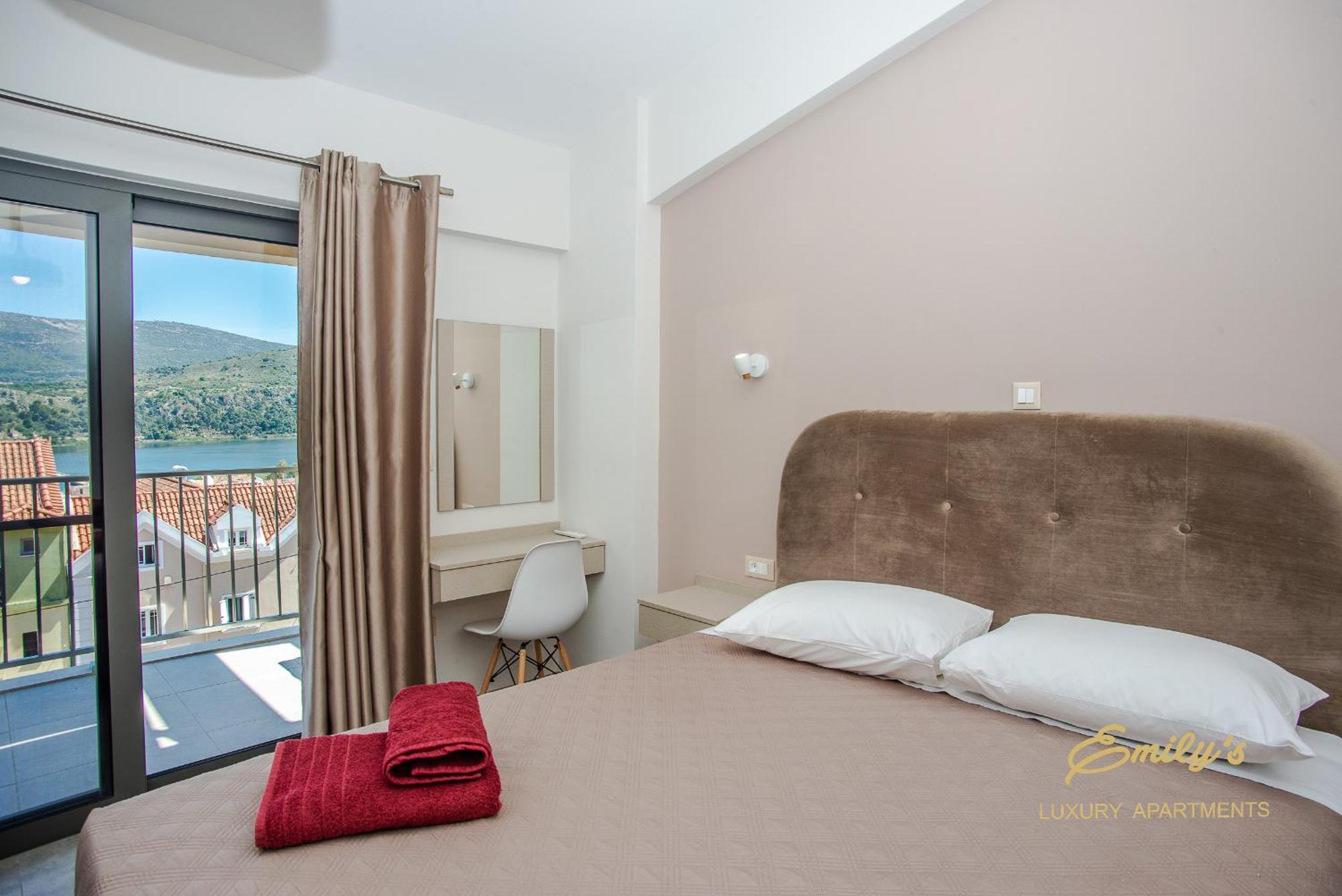 Emily'S Luxury Apartments Αργοστόλι Εξωτερικό φωτογραφία