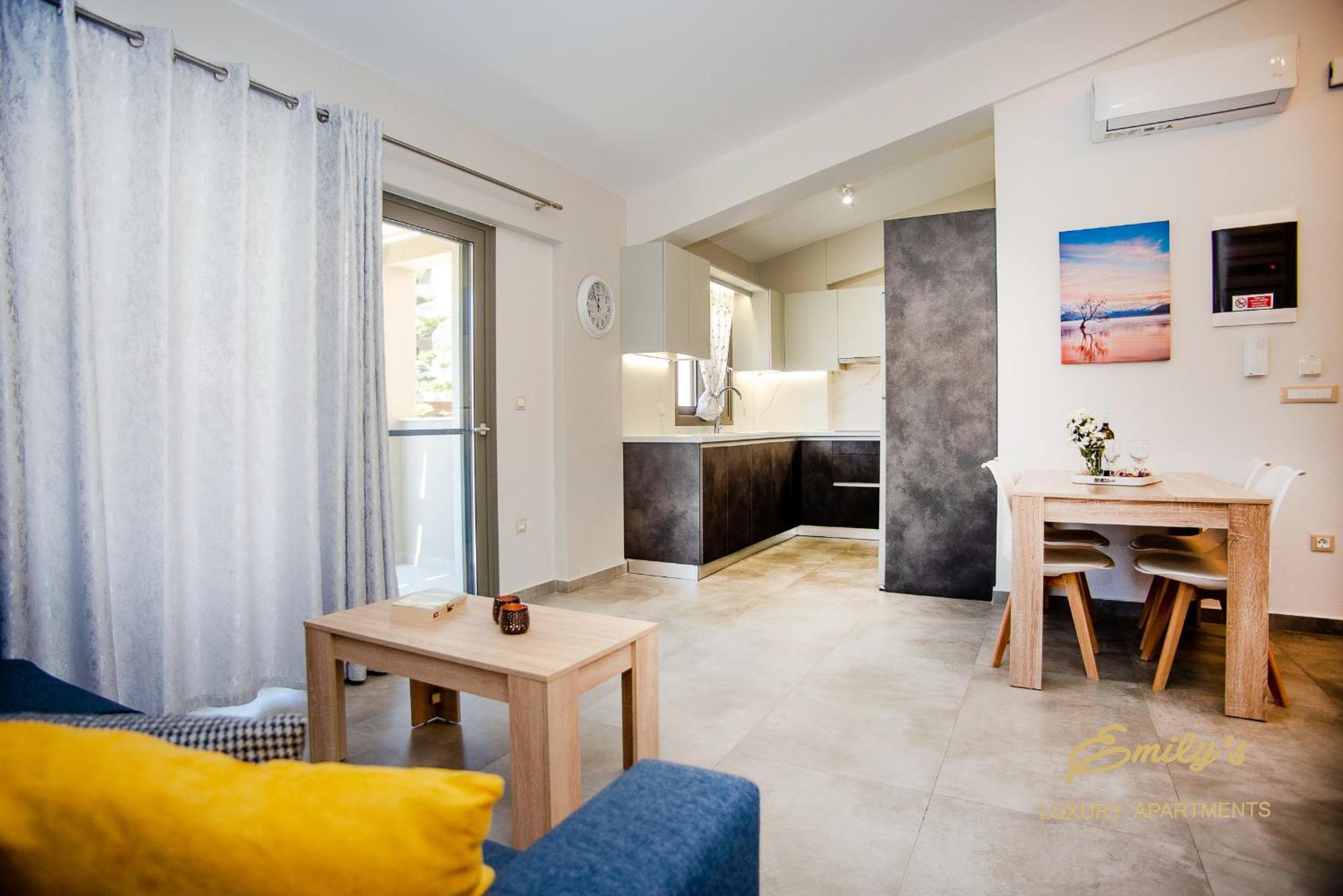 Emily'S Luxury Apartments Αργοστόλι Εξωτερικό φωτογραφία