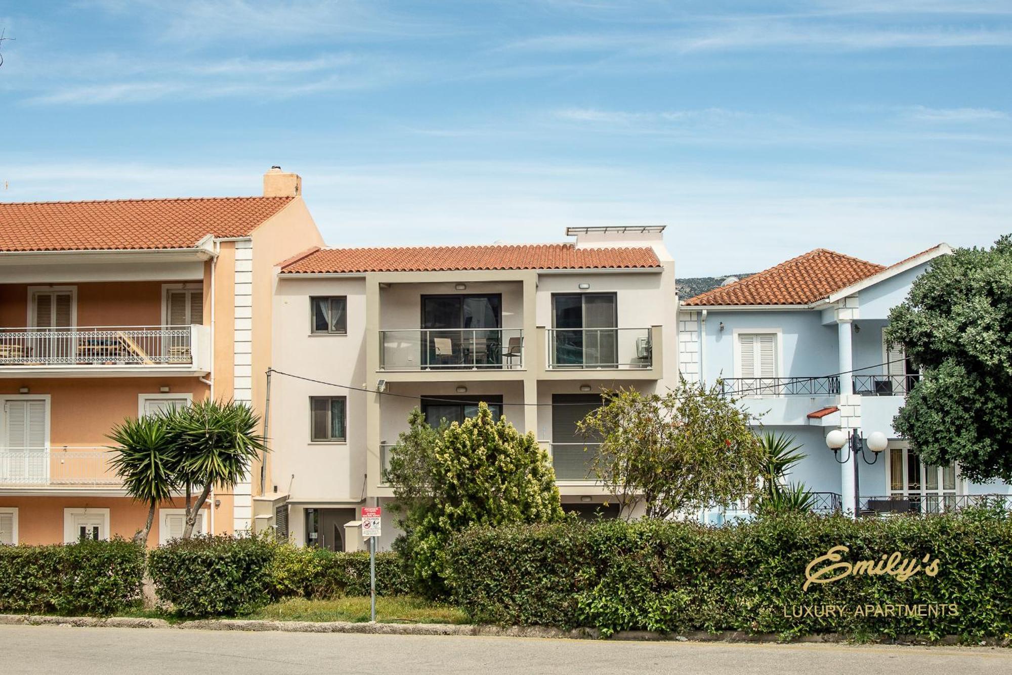 Emily'S Luxury Apartments Αργοστόλι Εξωτερικό φωτογραφία