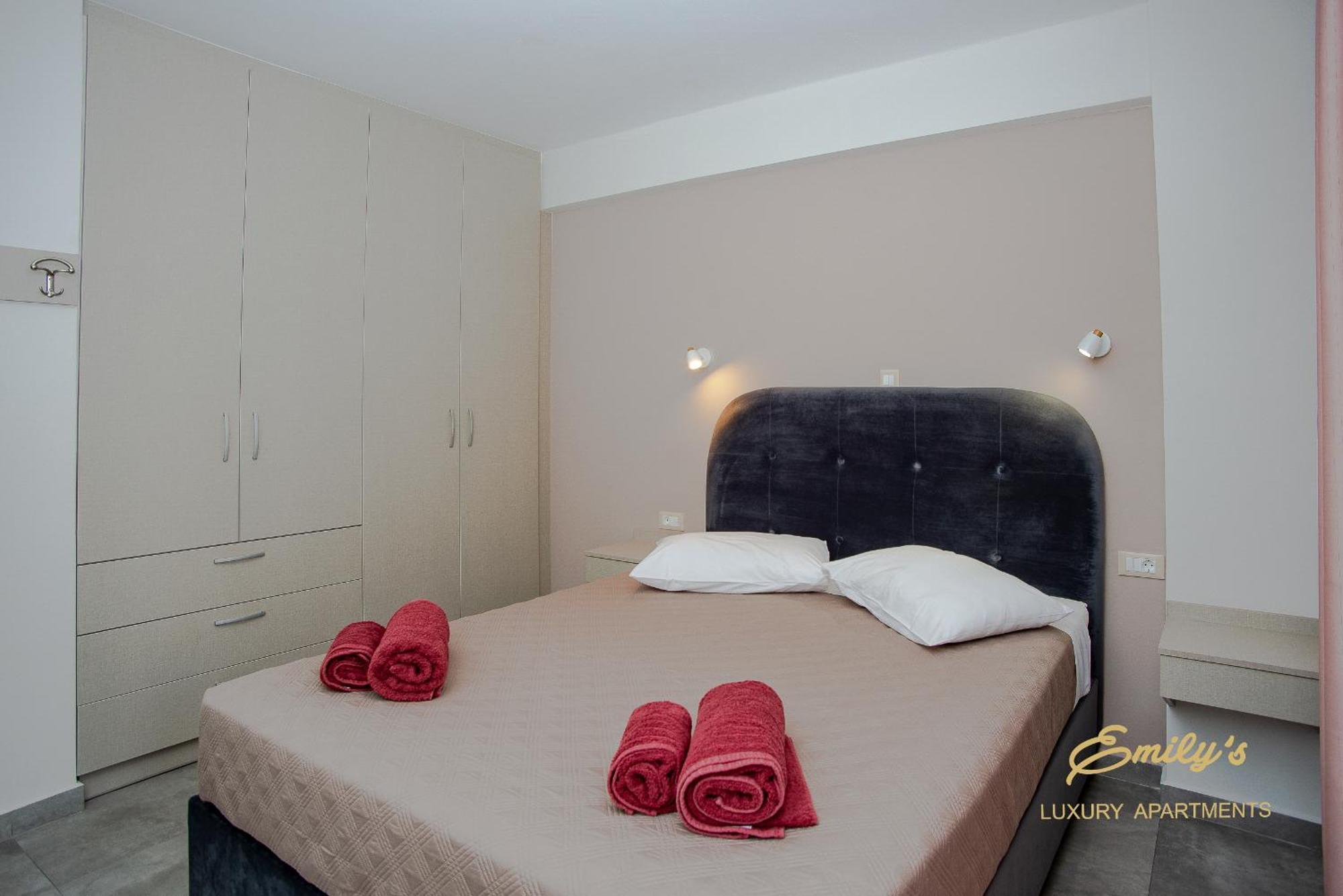 Emily'S Luxury Apartments Αργοστόλι Εξωτερικό φωτογραφία