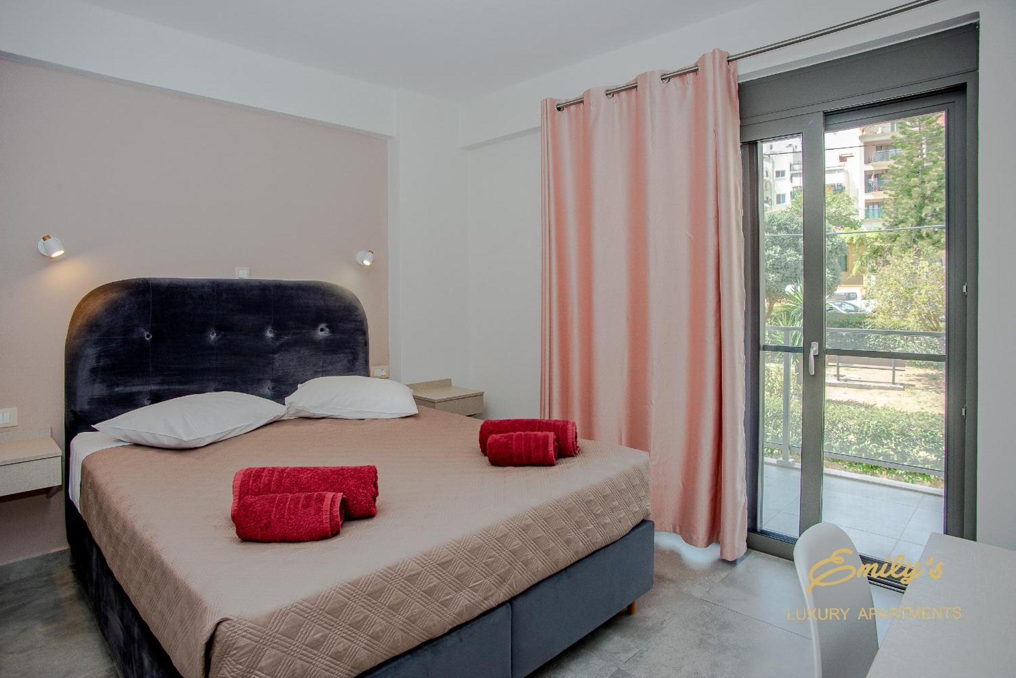 Emily'S Luxury Apartments Αργοστόλι Εξωτερικό φωτογραφία