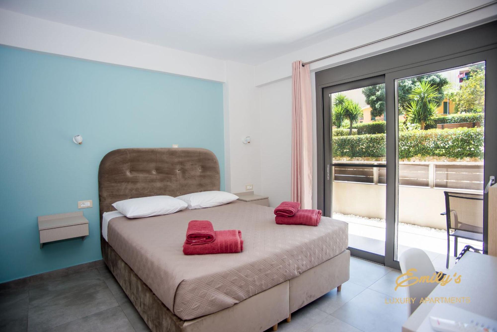 Emily'S Luxury Apartments Αργοστόλι Εξωτερικό φωτογραφία