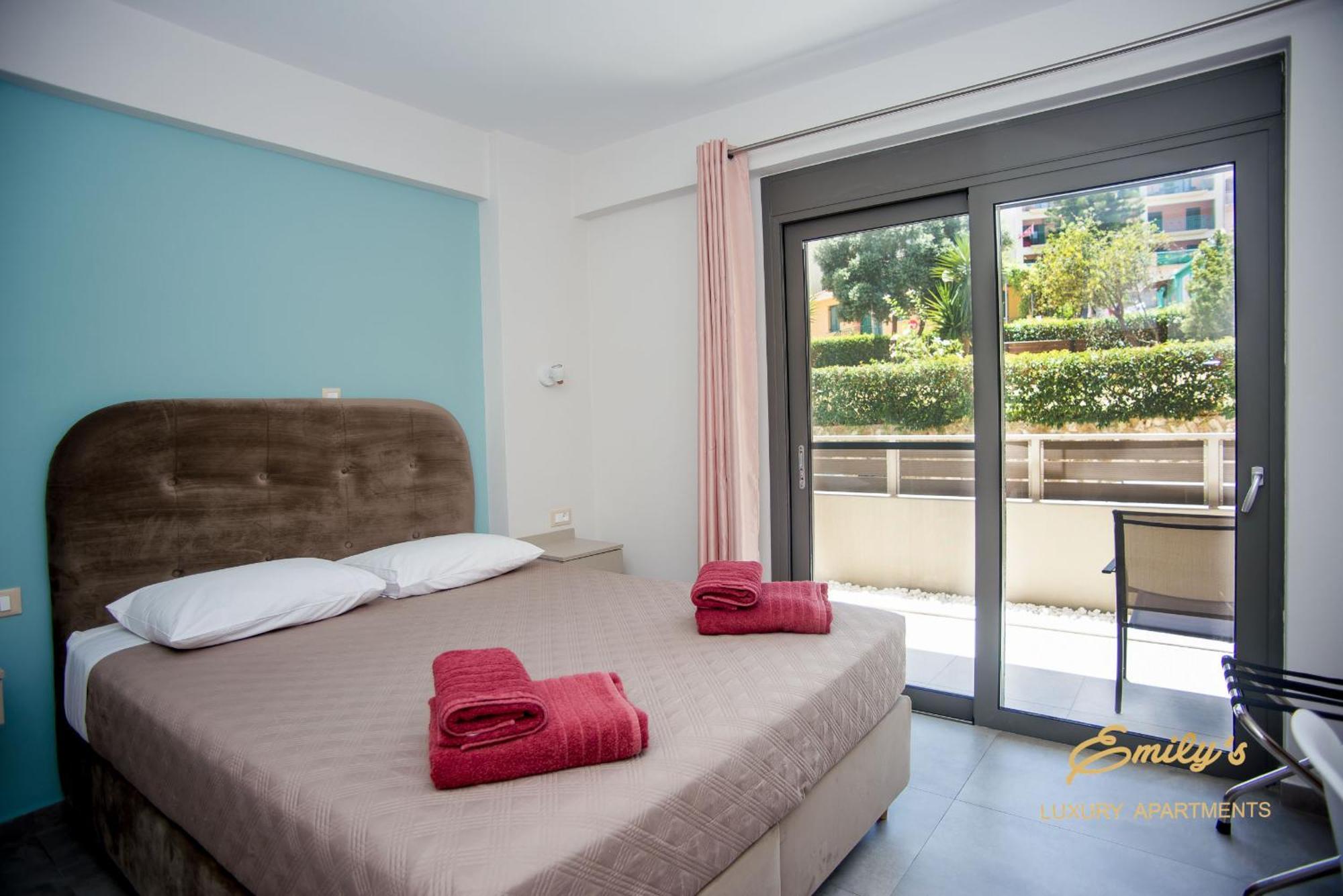 Emily'S Luxury Apartments Αργοστόλι Εξωτερικό φωτογραφία