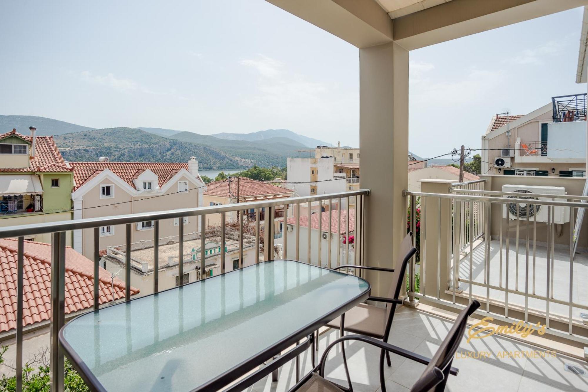 Emily'S Luxury Apartments Αργοστόλι Εξωτερικό φωτογραφία